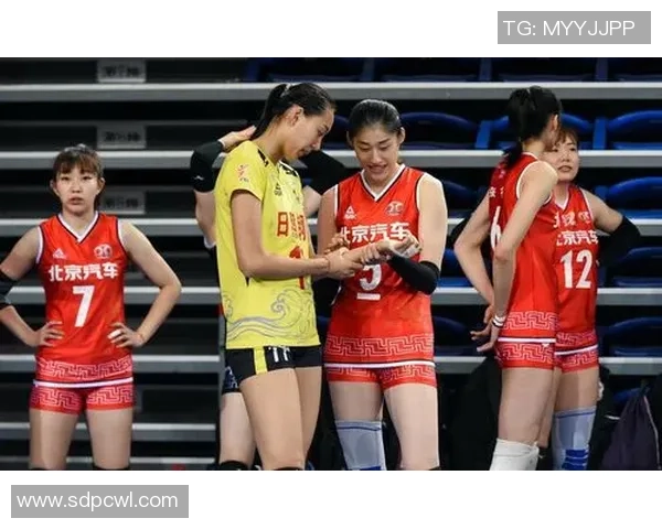 重庆足球队以74分领跑钻石联赛积分榜展现强大实力 重庆足球队以74分领跑钻石联赛积分榜展现强大实力